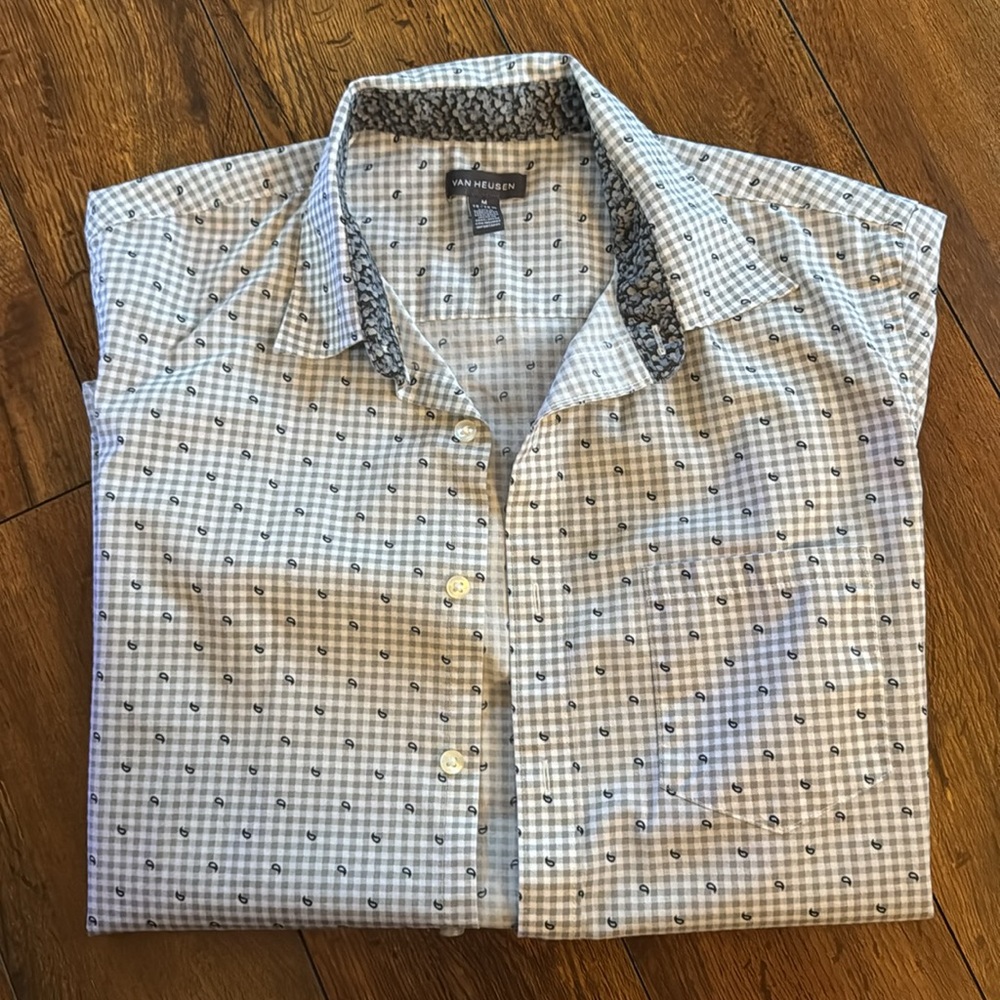 Van Heusen White and Black Casual Button Down Shirt